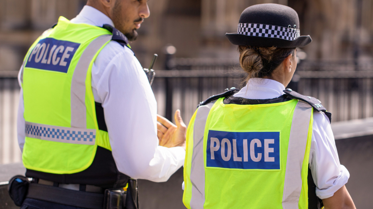 How does SIA training help you become a police officer?